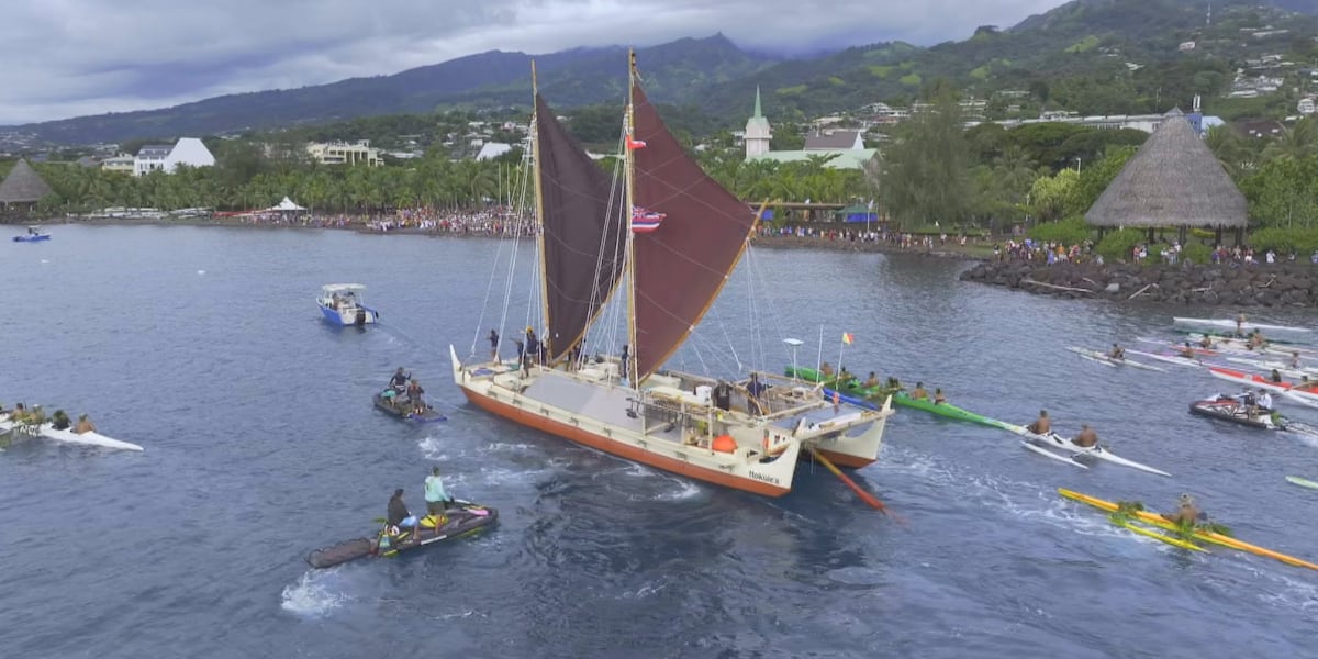 ‘This is why we sail’: Hokulea celebrated by thousands in Tahiti