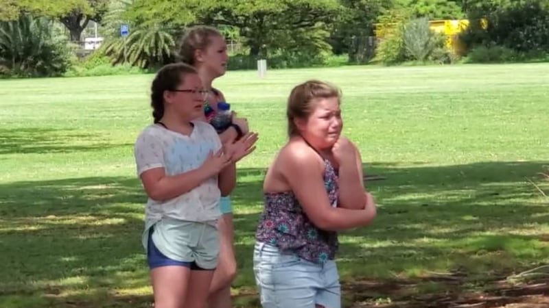 The incident left Robert Shepard's daughters in tears on the side of the road at Kapiolani Park.