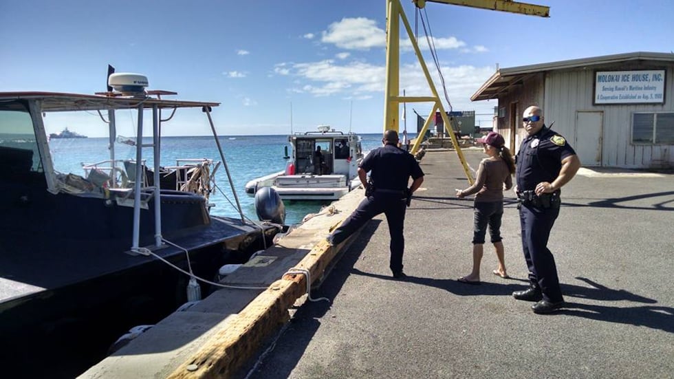 Residents stop luxury yacht from visiting Molokai