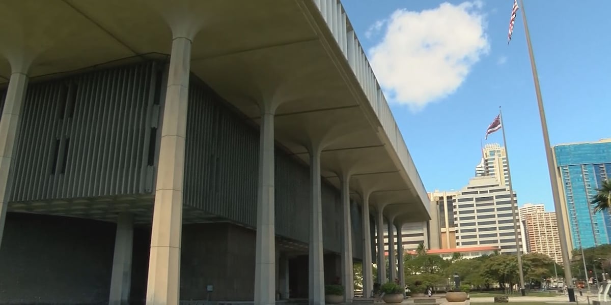 Salary commission approves raises for hundreds of state officials Salary commission approves raises for hundreds of state officials