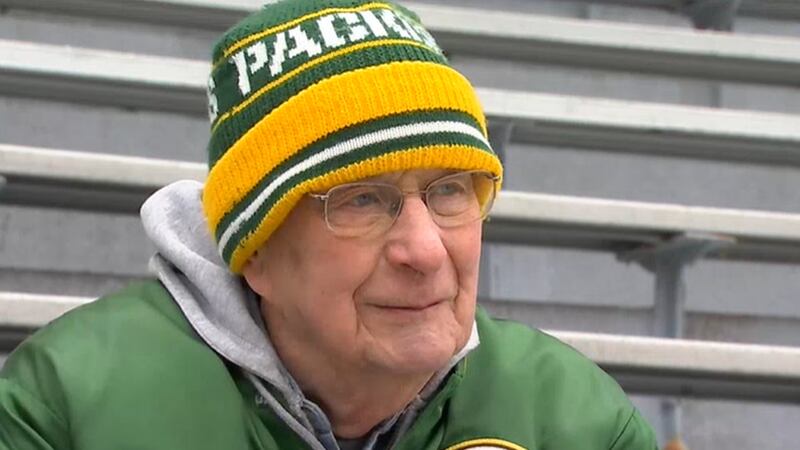 Longtime Packers fan Pete LeMere continues to serve on the stadium cleanup crew.