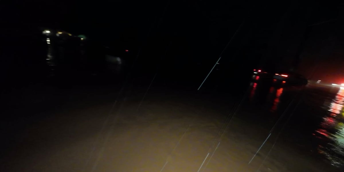 ‘Catastrophic flash flooding’ prompts evacuation to higher ground in Waialua, Haleia