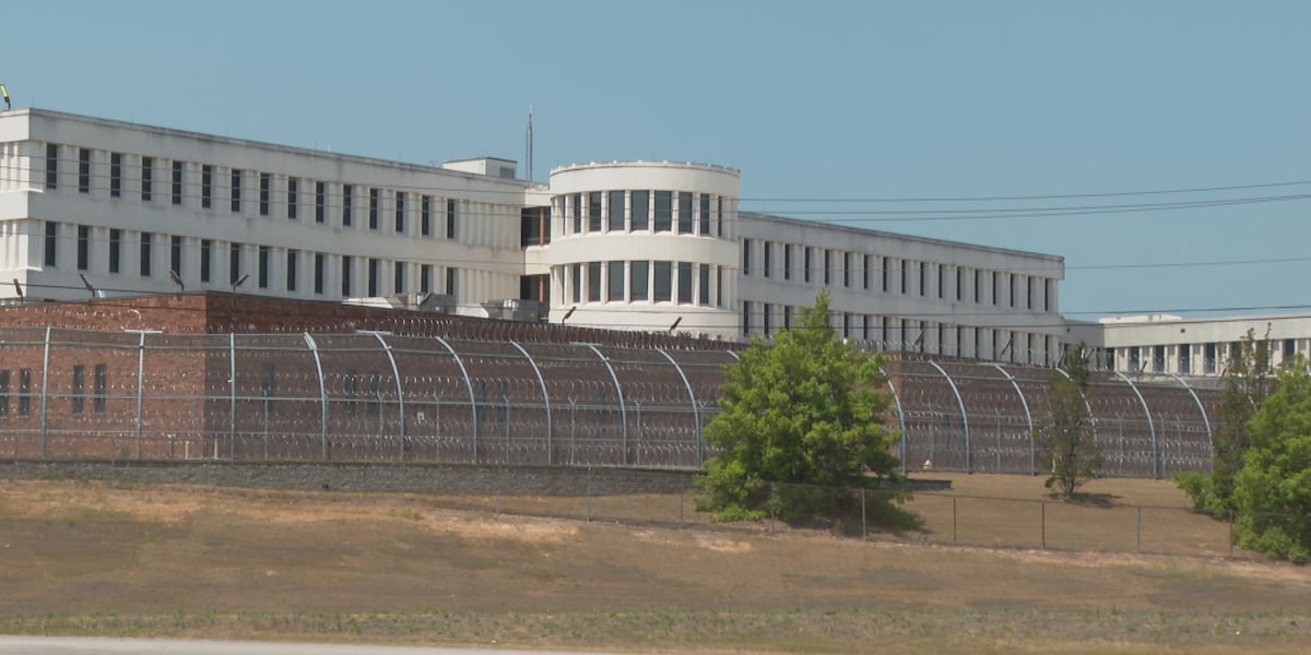 South Carolina cites mental health facility tied to Hawaii patient's suicide