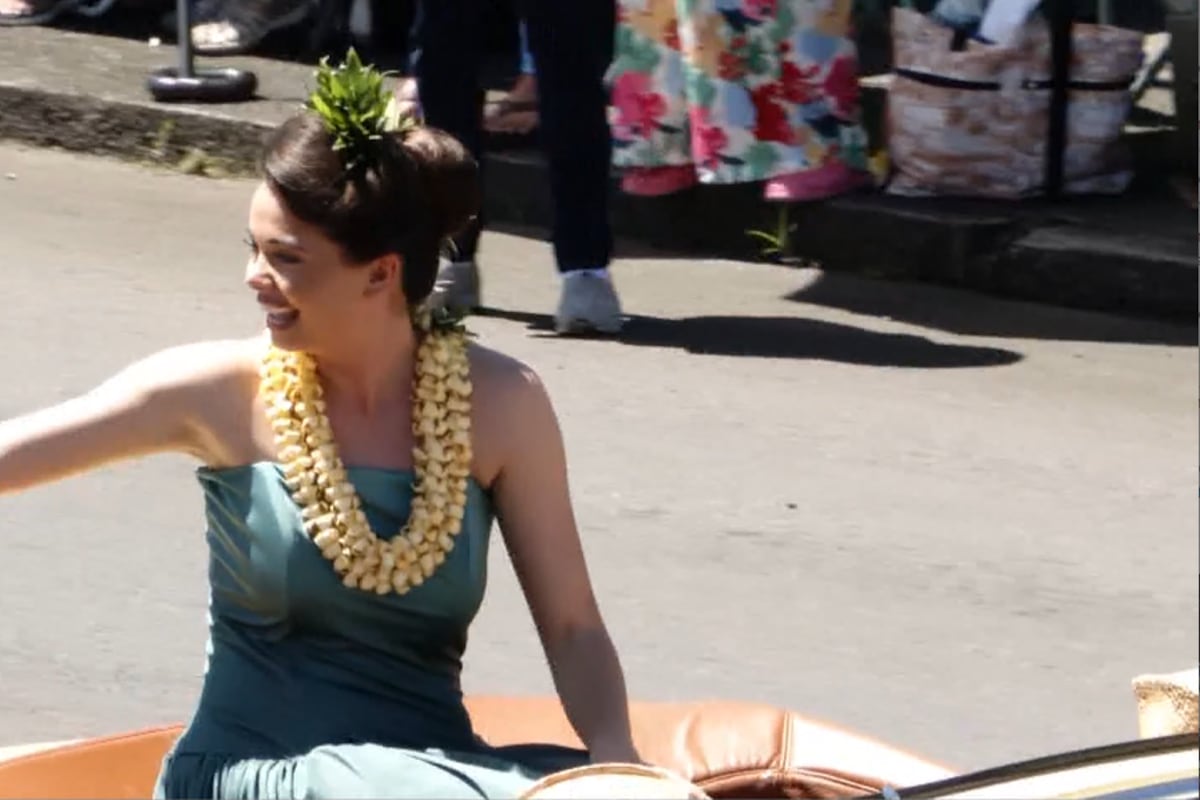 preloaded gallery image