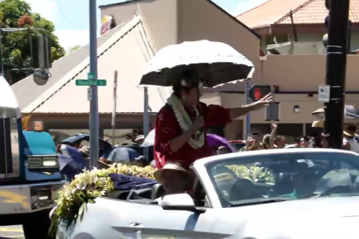 preloaded gallery image