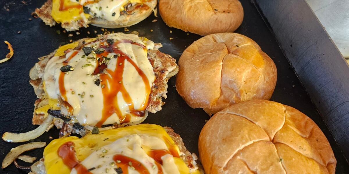 Da Hub Da Hub Food Truck cooks up innovative poke dishes, smash burgers and more