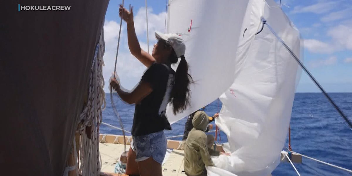 ‘Everyone’s doing awesome’: Hokulea, Hikianalia make steady progress toward French Polynesia
