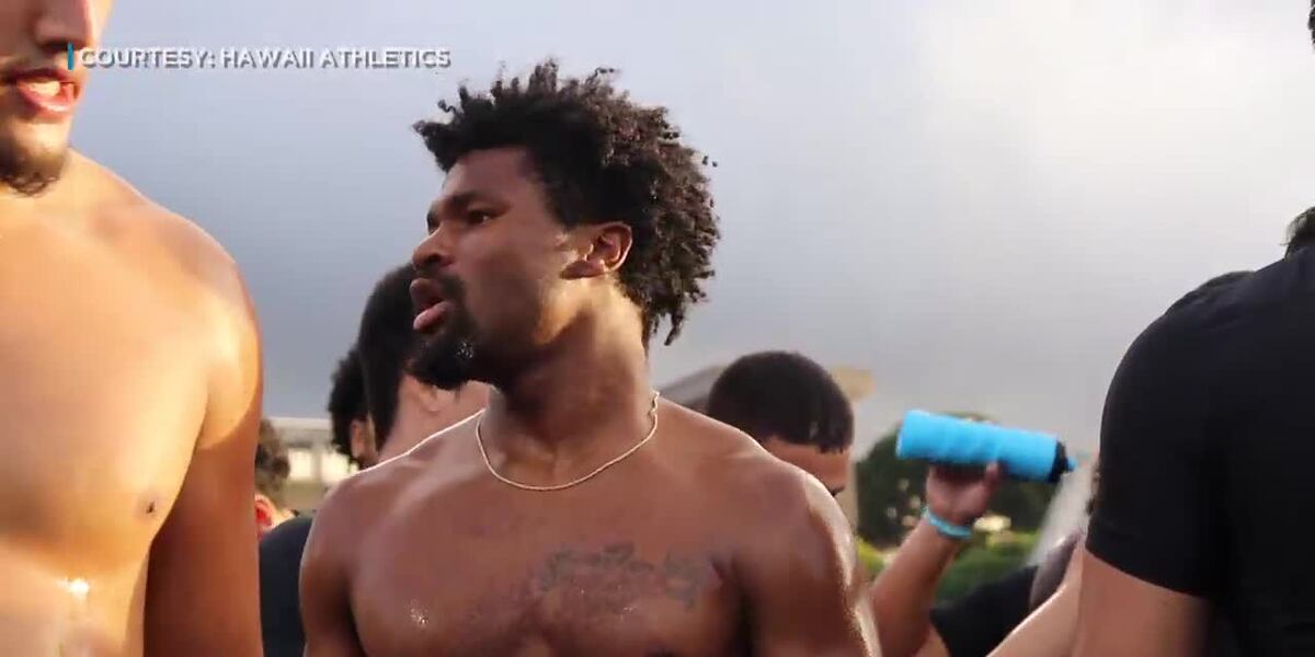 Dior Rae Scott ‘Last Chance U’ star Dior Scott embraces the aloha spirit