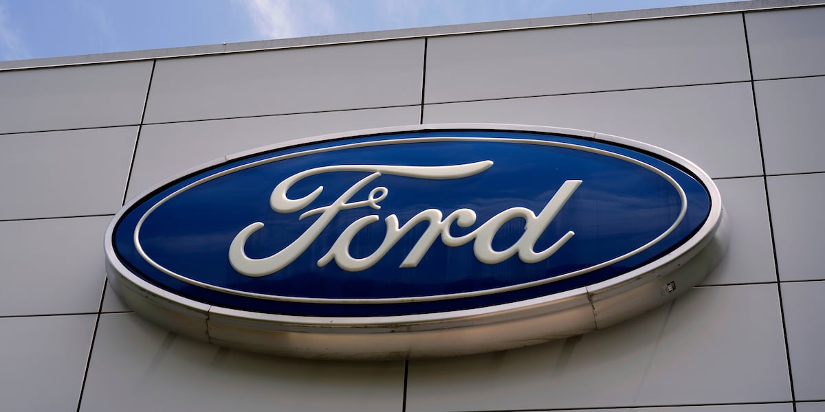 Ford recalls more than 400,000 trucks and SUVs because windshield wipers can fail