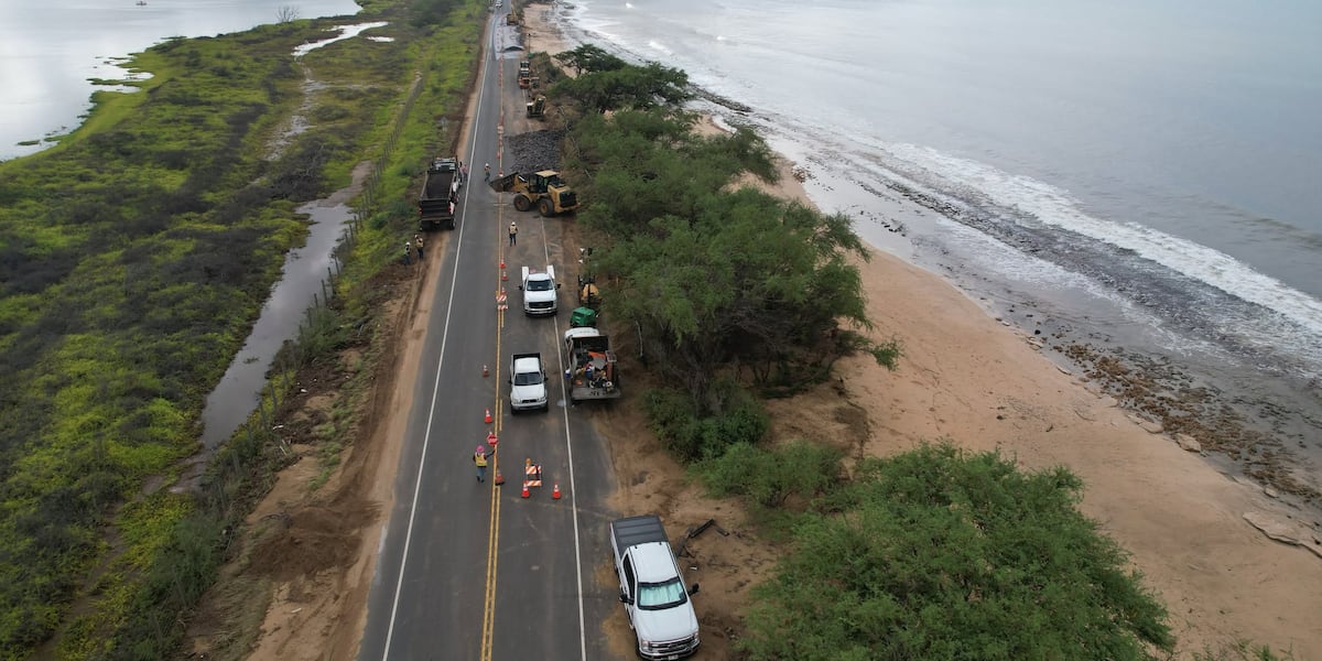 Coverage image for: Repairs underway on North Kihei Rd. following Hurricane Lowell damage