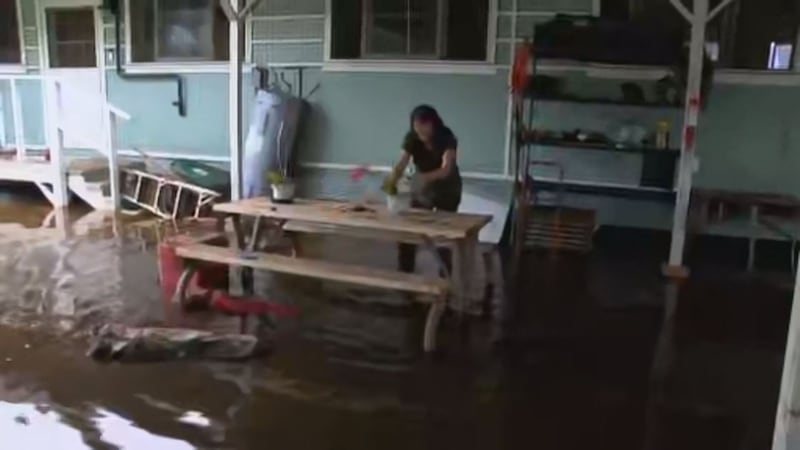 Severe flooding triggers road closures, evacuations in Manoa