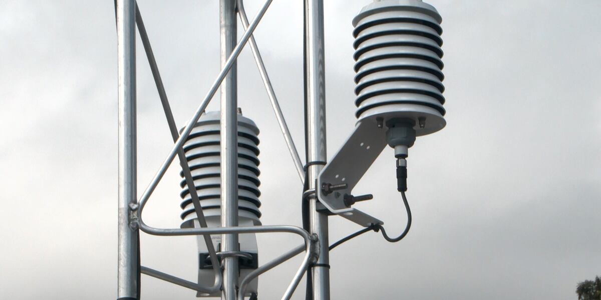 Weather stations are being built across Hawaii to assist in forecasting for extreme flood, fire events Weather stations are being built across Hawaii to assist in forecasting for extreme flood, fire events
