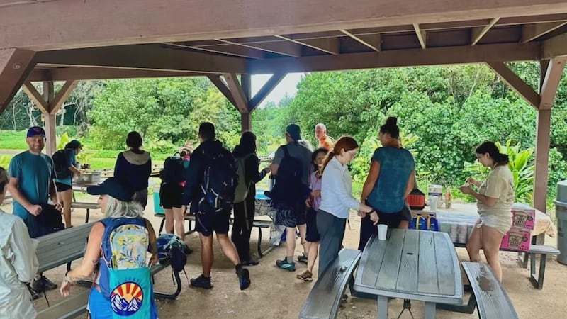 ‘They huddled together’: New details about the fifty hikers stranded overnight on the Kalalau...