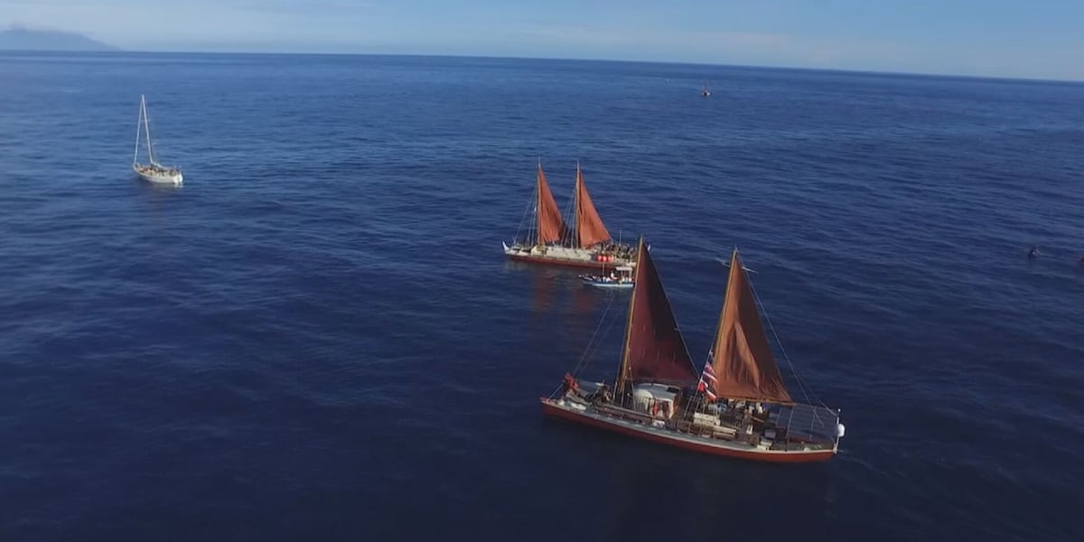 Hokulea, Hikianalia prepare for sail to New Zealand