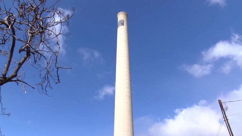 Pioneer Mill erected the 225-foot-high smokestack off Lahainaluna Road in 1928.