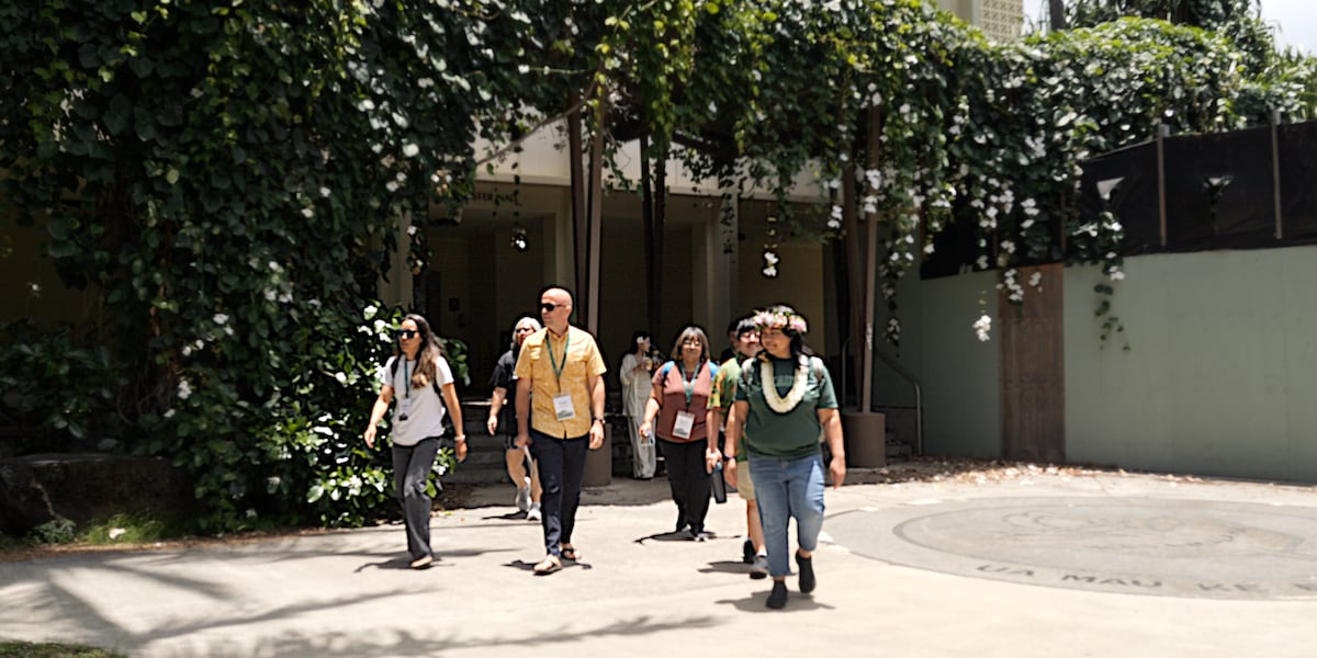High school, transfer counselors experience UH Manoa
