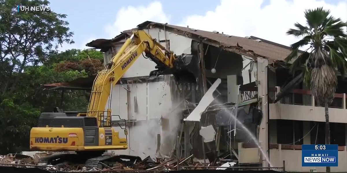 UH Manoa begins Hale Noelani demolition
