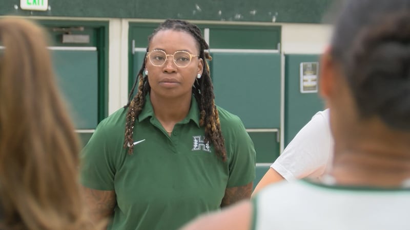 University of Hawaii women’s basketball fans got their first look at the team this week under...
